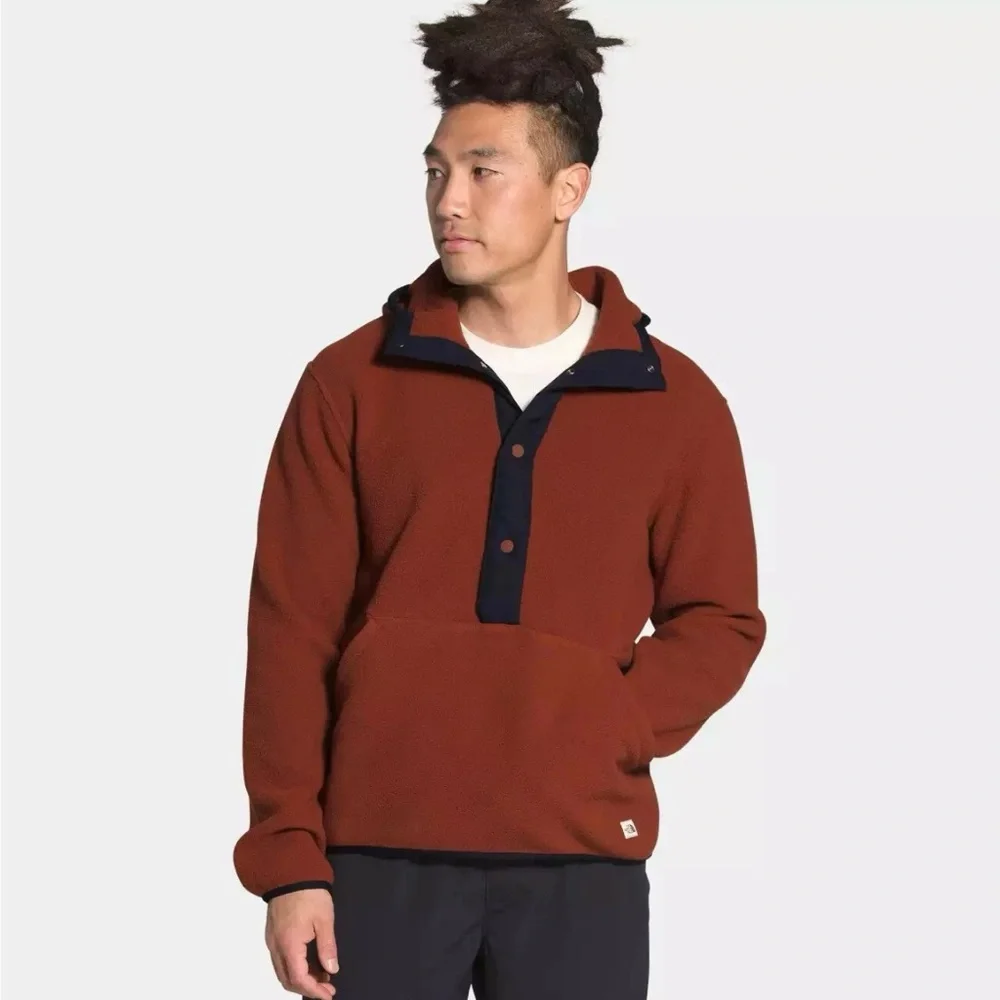 The North Face Men’s Carbondale 1/4 Snap Sherpa Hoodie brandy brown Jacket